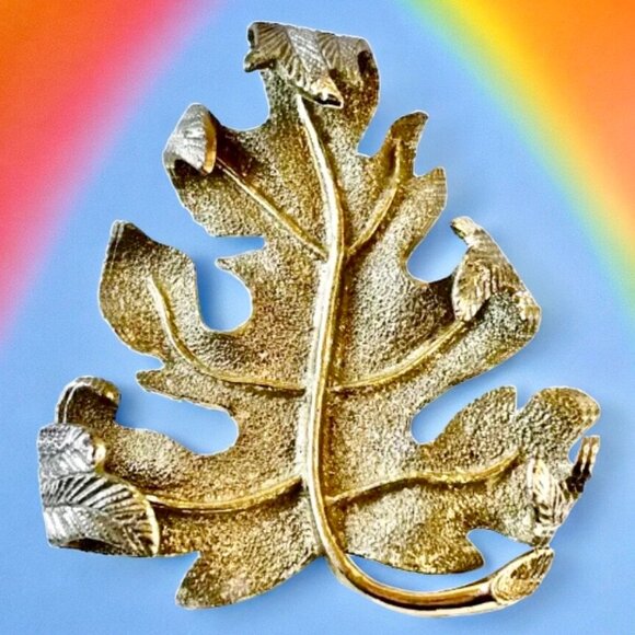 SARAH COVENTRY Vintage Oak Leaf Brooch Gold & Silver Tone Textured Big… - Picture 1 of 11